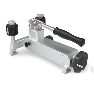 Portable Vacuum Pressure Calibrator Source (-95 - 600)kPa AC-613 For Laboratory & Industrial Area