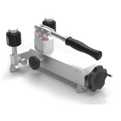 Portable Vacuum Pressure Calibrator Source (-0.095 - 4)MPa AC-613 For Laboratory & Industrial Area