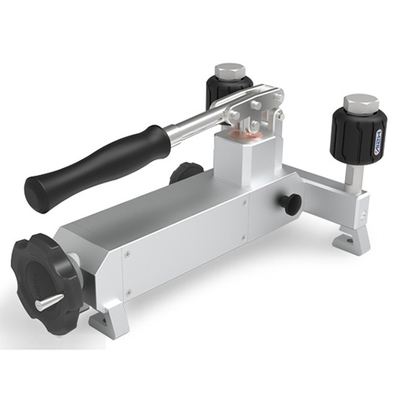 Portable Vacuum Pressure Calibrator Source (-0.095 - 6)MPa AC-613 For Laboratory & Industrial Area