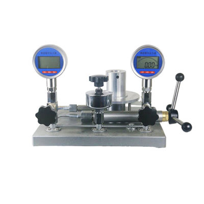 Hydraulic piston type dead weight tester
