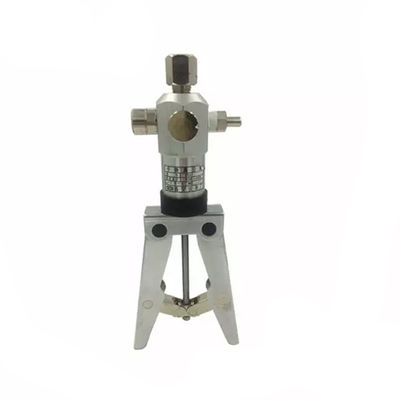 Pneumatic vaccum low pressure calibrator