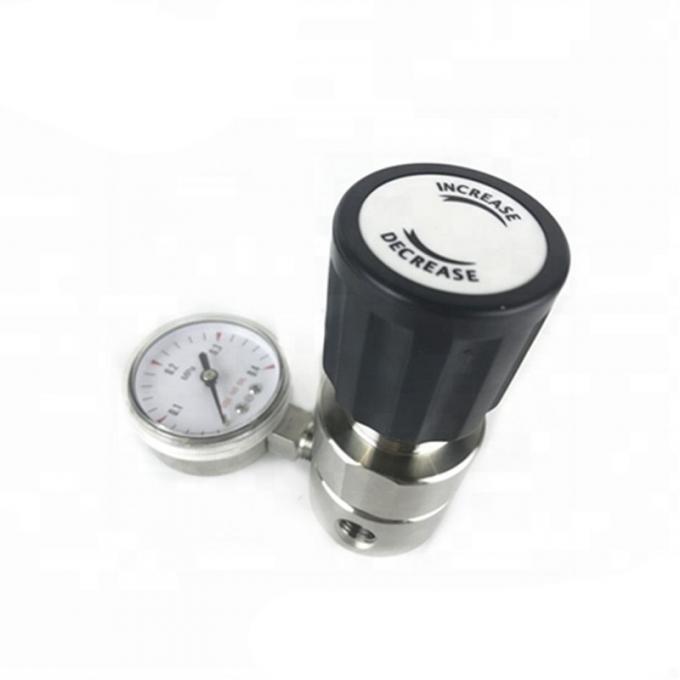 Nitrogen gas back pressure regulator